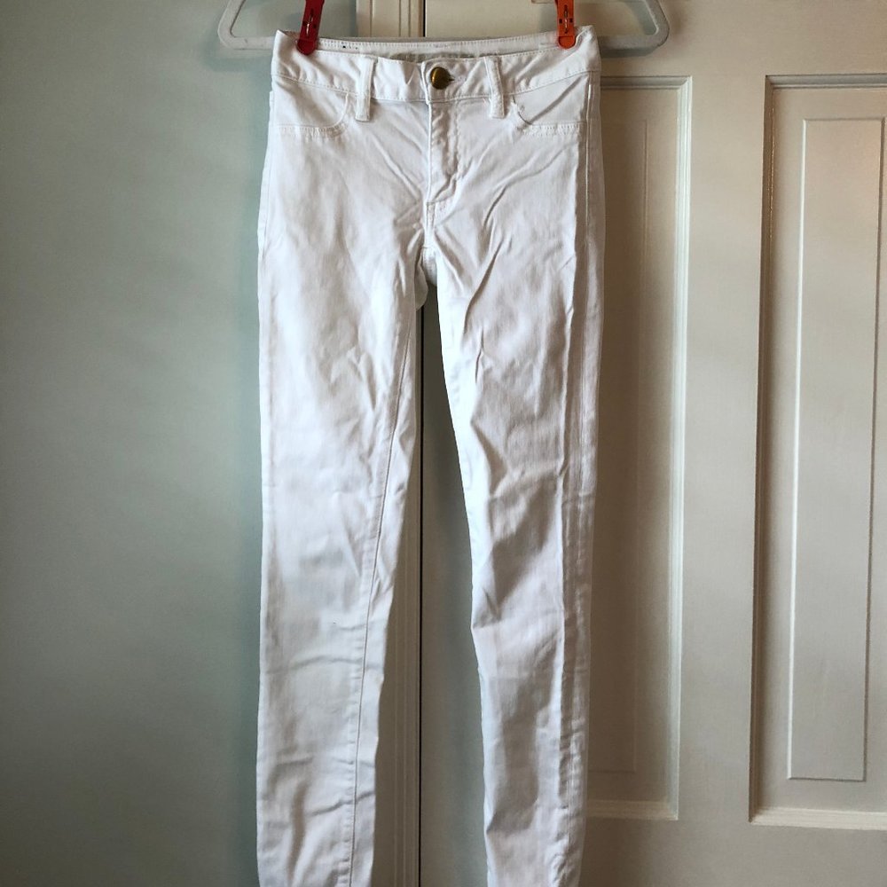 American Eagle white skinny jeans